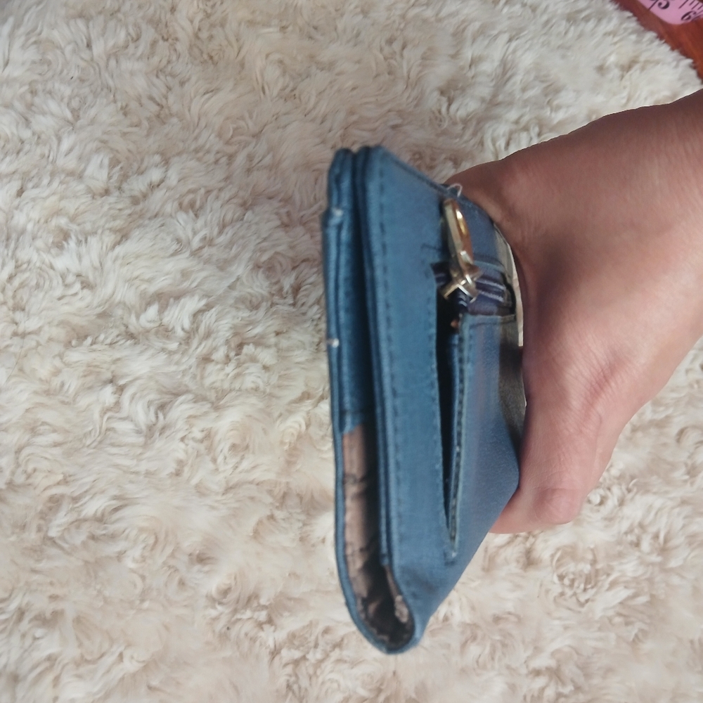 💎 RELIC Womrn's Blue Bicycle Appliqué Women's Wallet - Floral Accent - Picture 3 of 6